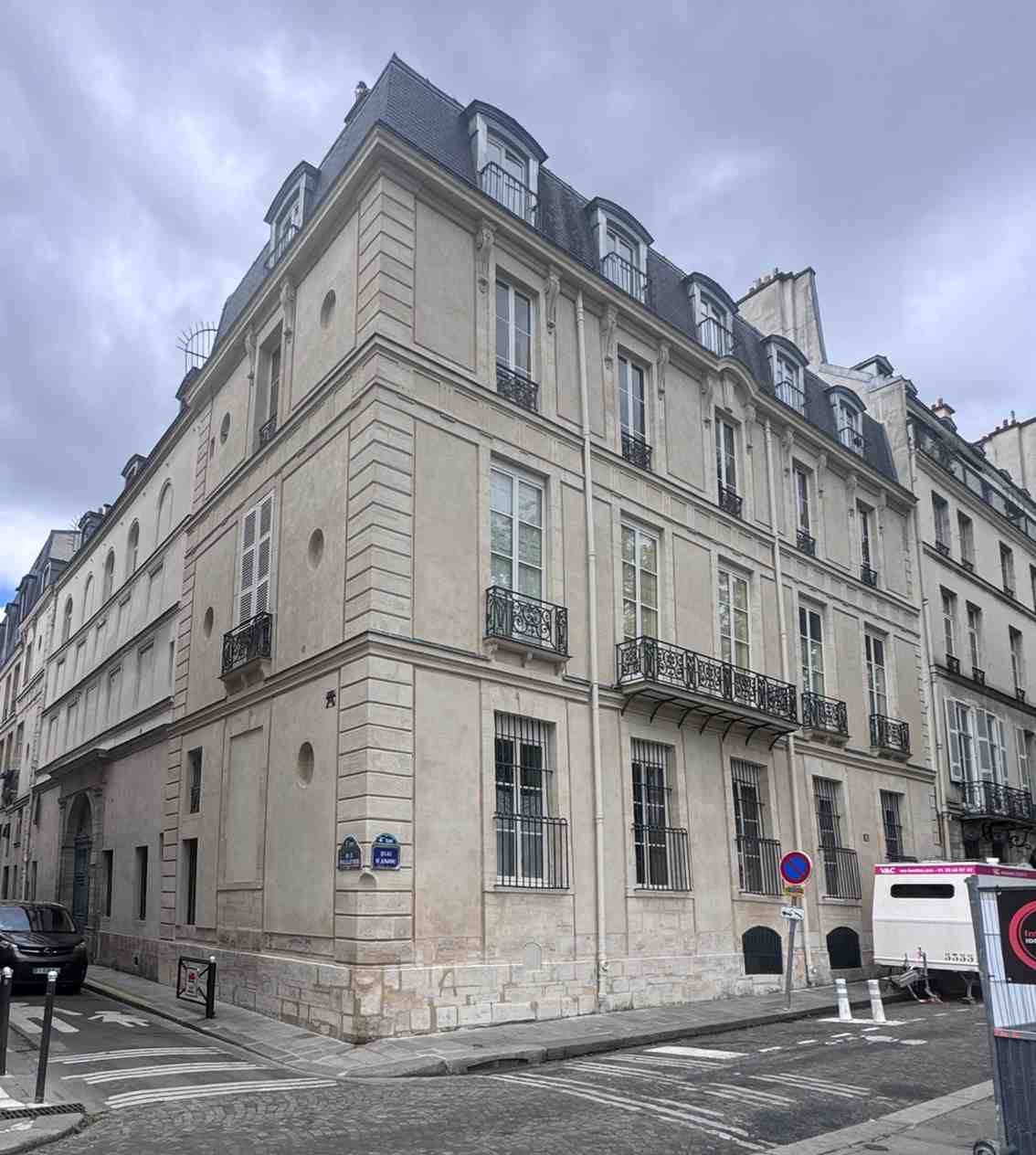 Immeuble classique à Paris